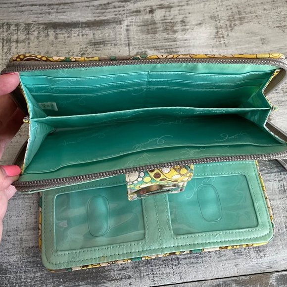 Vera Bradley Turn Lock Wallet Lemon Parfait - Picture 4 of 9